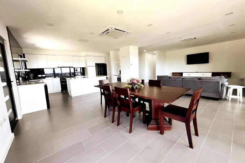 Villa Devere St. George's Apartman
